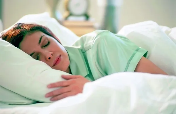 Na seznamu nenavadnih poklicev je tudi  ogrevalec oziroma 
ogrevalka postelje, ki skrbi, da so postelje v hotelih tople za 
goste.