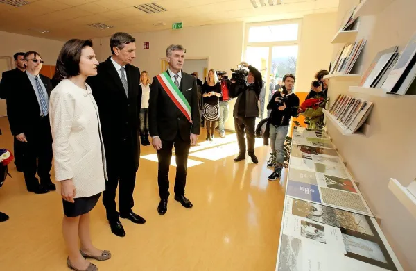 Predsednik republike Borut Pahor se je danes udeležil  
odprtja obnovljenih prostorov državne večstopenjske šole s 
slovensko-italijanskim dvojezičnim poukom Pavel Petričič v 
Špetru.