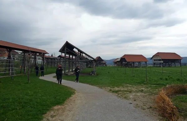 Trilateralna pobuda za uvrstitev kozolcev na Unescov seznam