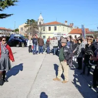 Protestna shoda proti in v prid beguncem na &Scaron;kofijah brez izgredov (foto)