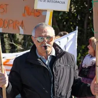 Protestna shoda proti in v prid beguncem na &Scaron;kofijah brez izgredov (foto)