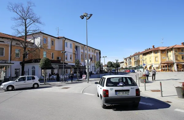 Med ambicioznimi predlogi je tudi zamisel, da bi za motorni promet postopoma zaprli center 
Šempetra.