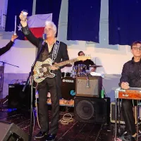 Dale Watson je s skupino Lone Stars navdušil z originalnim countryjem in različicami, predvsem pa z neposrednostjo.