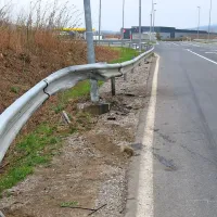 V prometni nesreči v Ajdov&scaron;čini umrl 29-letni sopotnik