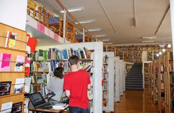 V Lavričevi knjižnici bodo s 1.  aprilom usposobili knjigomata, 
pred tem bo zaprta. 