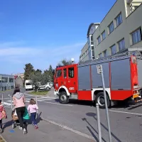 V eni od ambulant v izolskem zdravstvenem domu so prejeli 
pisemsko pošiljko, v kateri je bil poleg zgoščenke še bel 
prah.