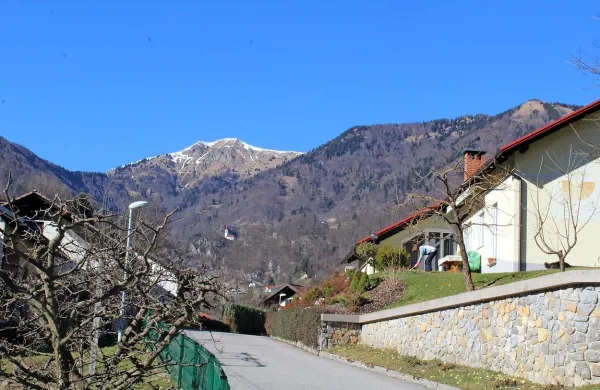 V Cerknem imajo že dolgo uveljavljeno minimalno vodarino, 
na podeželju pa naj bi zaradi letošnje uvedbe vladala huda 
kri.