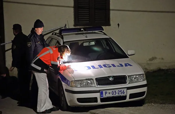 Družinska tragedija na Krasu: mo&scaron;ki ubil nono in brata
