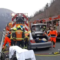  Hrvaški voznik je  z avtom trčil v zadnji del Darsovega 
tovornega vozila, ki je bilo pravilno označeno.