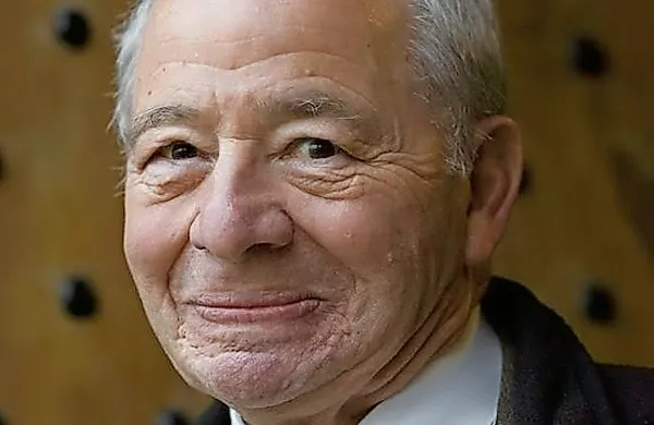 Umrl je Colin Dexter, pisec kriminalk o inšpektorju Morsu.