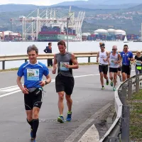 Aprila lani so obalno cesto že zavzeli tekači - na 3. istrskem 
maratonu.