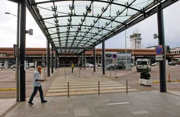 V nedeljo v veljavo stopa nov, poletni vozni red Aerodroma 
Ljubljana.  Nova bo povezava nizozemskega nizkocenovnika 
Transavia v Amsterdam, ki bo začel  leteti 4. aprila.