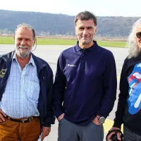 Matevža Lenarčiča sta pred odhodom prišla pozdravit Benjamin Ličer Benđo  (levo) in Slavko Franca.