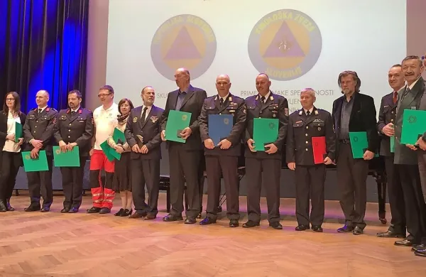 Dobitniki letošnjih priznanj civilne zaščite za Obalno regijo