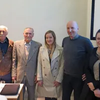 Od leve proti desni: Eldar Gadžijev, Izidor Čebron, Mateja Kakež, Stojan Lipolt in Dzhamilyat  Abdulkhalikova iz 
Dagestana,  nečakinja prof. Gadžijeva in vnukinja dr. Miša. 