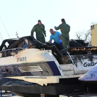V koprski marini je zagorela jahta