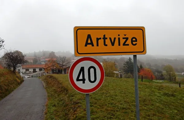 Najvišji prispevki Občine Hrpelje-Kozina za “reševanje stanovanjskega vprašanja” se 
obetajo večjim mladim družinam, ki si bodo dom urejale v odročnih naseljih, kot so Artviže, 
Kozjane, Golac ...  

