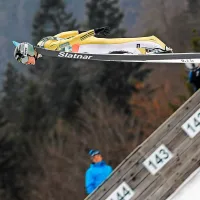 S šestim mestom v skupnem seštevku in štirimi posamičnimi 
zmagami je Domen Prevc letošnji najboljši posameznik 
slovenske skakalne vrste.