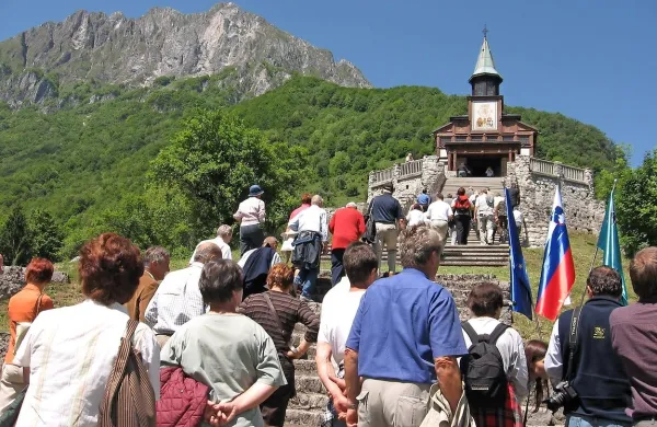Ministrstvo za kulturo je v teh dneh pristojnim institucijam 
Evropske komisije poslalo nominacijo spominske cerkve 
svetega duha v Javorci za pridobitev znaka evropske dediščine.