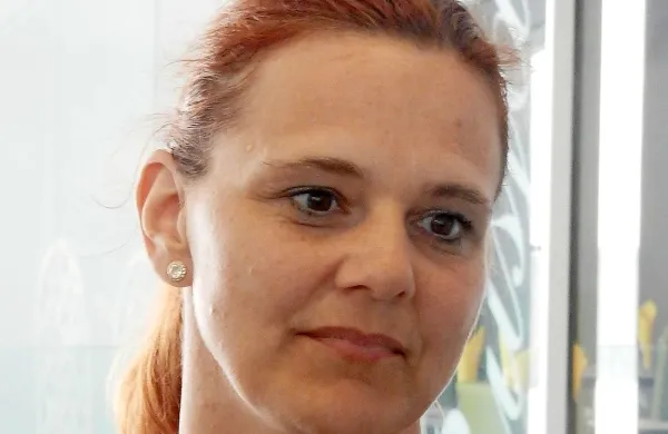 Stečajna upraviteljica novogoriškega Euroinvesta Branka 
Remškar je v sredo in danes na dražbah iskala kupce za 
nepremičnine na Lokvah, Ozeljanu, Kromberku in stavbno 
pravico kompleksa Žaršče pri Bovcu.