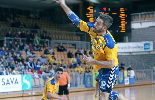 Uroš Rapotec ostaja eden ključnih igralcev še vedno obetavne koprske ekipe.