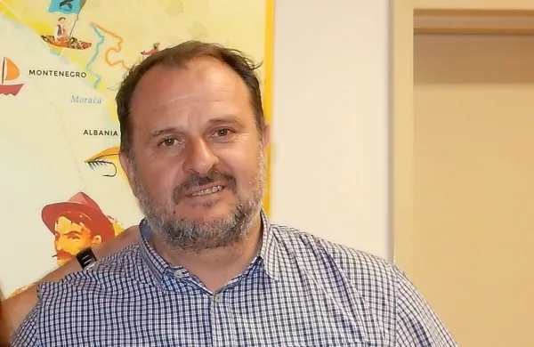 Rok Rozman, koordinatorka projekta alpskih rek Neža Posnjak in  direktor WWE Adria Martin Šolar