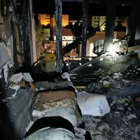 Gasilce je po gašenju v Izoli pričakal takšen prizor.