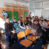 Mladi cenijo domače, a mika jih tujina