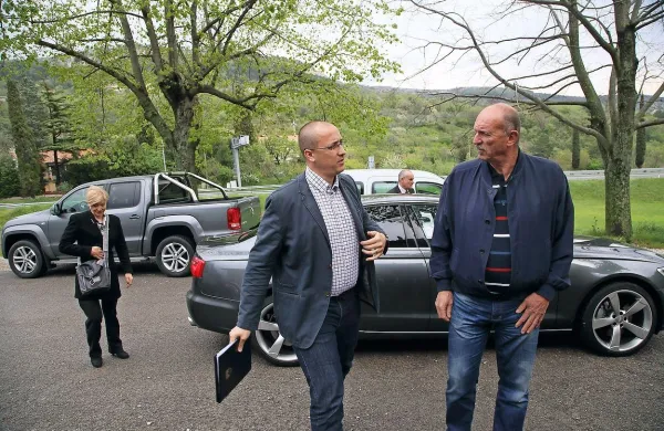 Sestanek državnega sekretarja  s prebivalci Črnega Kala 