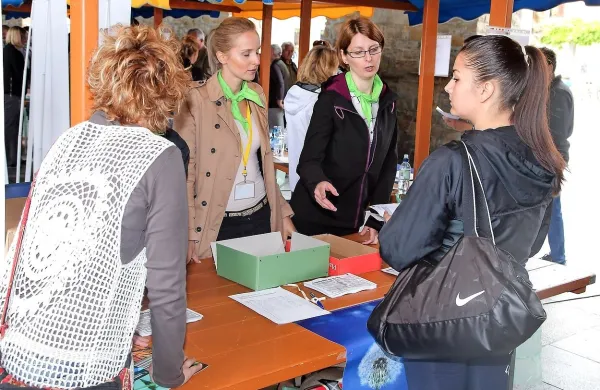 Utrinek z lanskoletnega zaposlitvenega sejma v Kopru.