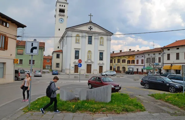 Staro vaško jedro želijo vrniti pešcem in kolesarjem. 