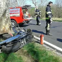 &Scaron;e ena nesreča s trčenjem v drevo