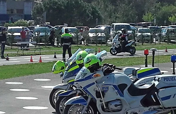 V lucijskem parku Sonce so motoristi na poligonu preverjali 
svoje sposobnosti.
