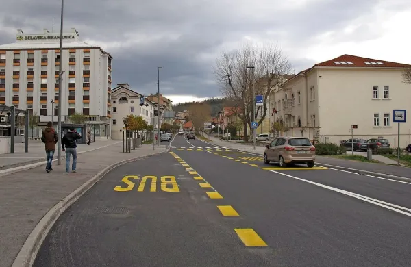 Potem ko je bila Ljubljanska cesta med hoteloma Kras in Sport  to  zimo zaprta za ves promet, 
se je tam od tega tedna spet mogoče peljati. A poraja se vprašanje “škode” zaradi zapore.  