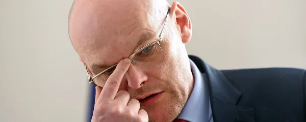 Goran Klemenčič: “Ne more biti enako lahko dobiti zdravniškega opravičila za udeležbo na 
glavni obravnavi kot  opravičila za izostanek pri športni vzgoji v srednji ali osnovni šoli.”         
