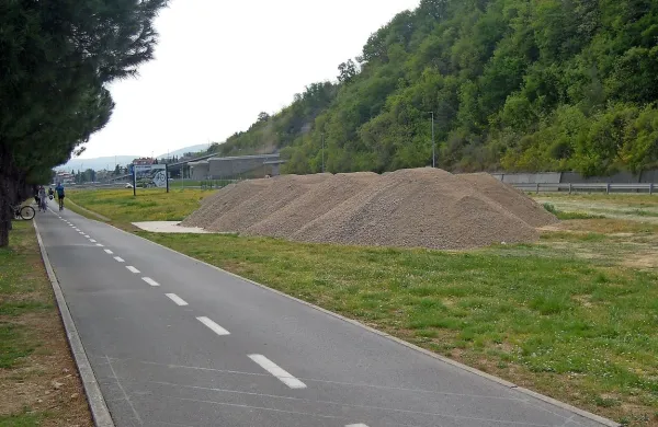 Gramoz na zelenici pri Žusterni