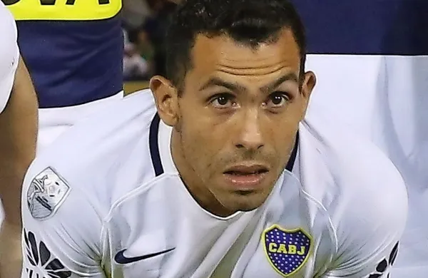 Argentinski zvezdniški napadalec Carlos Tevez je poskrbel za 
novo veliko zgražanje ljubiteljev nogometa na Kitajskem.