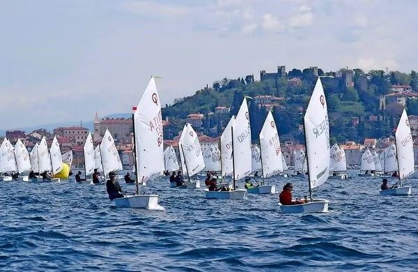 Optimisti pred Piranom