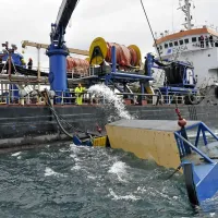 Na mednarodni vaji reševanja na morju je sodeloval tudi  
reševalni tanker, ki ga ima v najemu evropska agencija za 
pomorsko varnost.