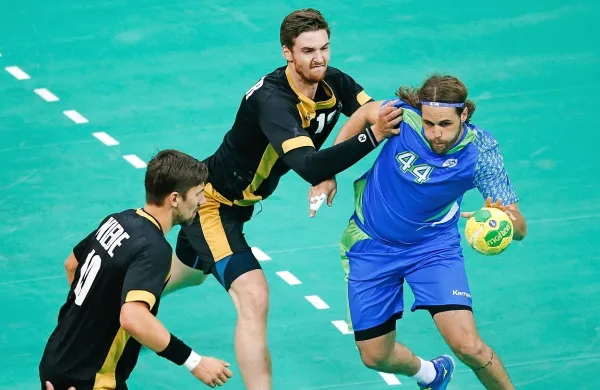 Koprčana Deana Bombača ni na seznamu reprezentantov za 
kvalifikacijski tekmi z Nemčijo za nastop na evropskem 
prvenstvu na Hrvaškem 2018.