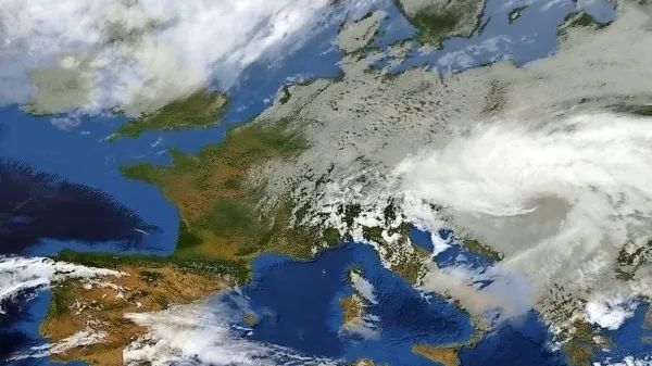 Večji del Evrope je zajel za ta čas mrzel severni zrak.