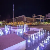Novogoriška fontana: čas 1/30s, zaslonka 2.5, ISO 3200.