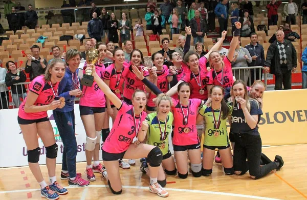 Novogoričankam odbojkarski bron
