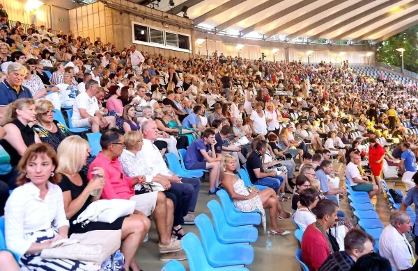 Znane so skladbe, ki bodo 8. julija v Portorožu tekmovale na 
37. festivalu Melodije morja in sonca.