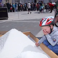 Sol je res slana, igra pa je lahko taka kot v  peskovniku.

