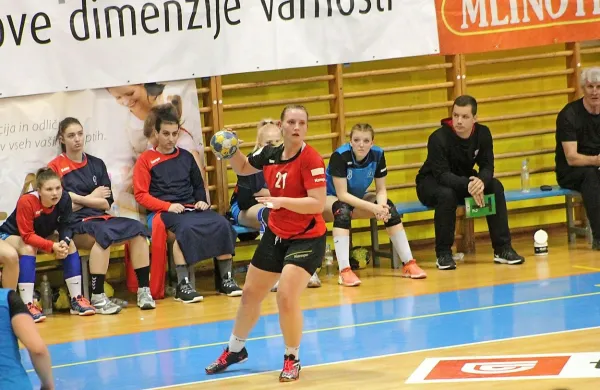 Špela Ferfolja je bila s 14 goli najučinkovitejša Ajdovka na 
zaključnem turnirju. 
