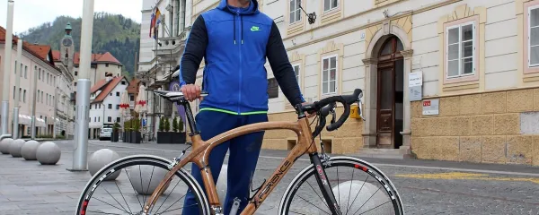 Fredi Virag bo poskušal že šestič prekolesariti ZDA, tokrat v paru na lesenem kolesu.   saša dragoš