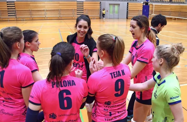 Sveže priznanje za novogoriški klub je povabilo Sari Djukić 
(10) v člansko reprezentanco.