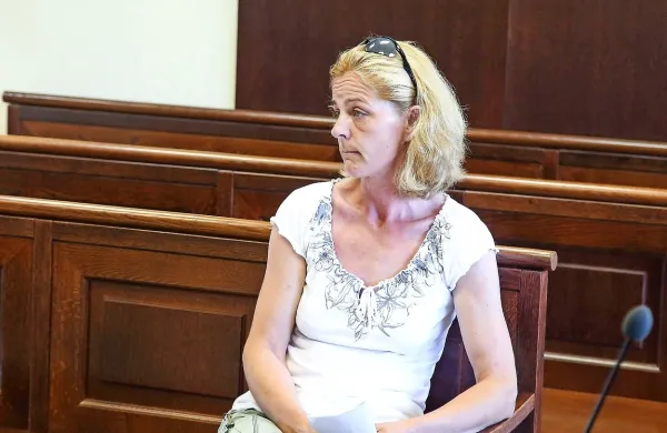 Suzana Škrlj bi morala v zapor že pred prvomajskimi prazniki, 
a je tam niso dočakali.