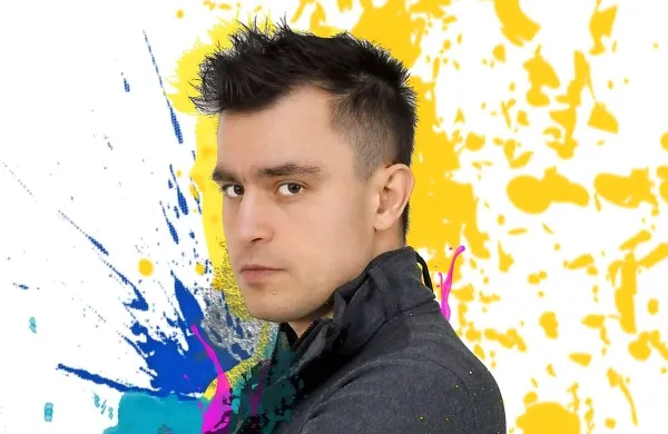 Slovenski predstavnik na letošnjem 62. tekmovanju za pesem Evrovizije Omar Naber se s skladbo On My Way ni uvrstil 
v sobotni veliki finale.